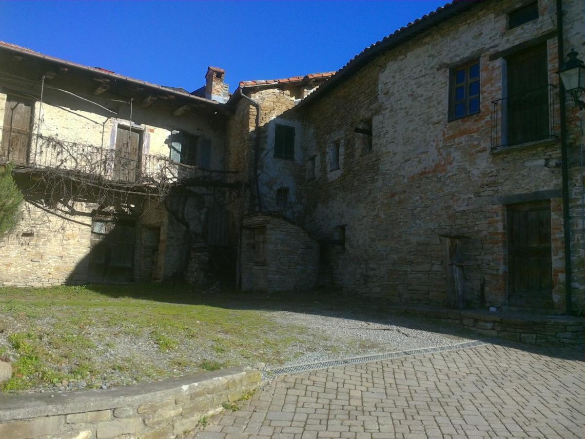Magiche Langhe Bed & Breakfast Paroldo Exterior photo